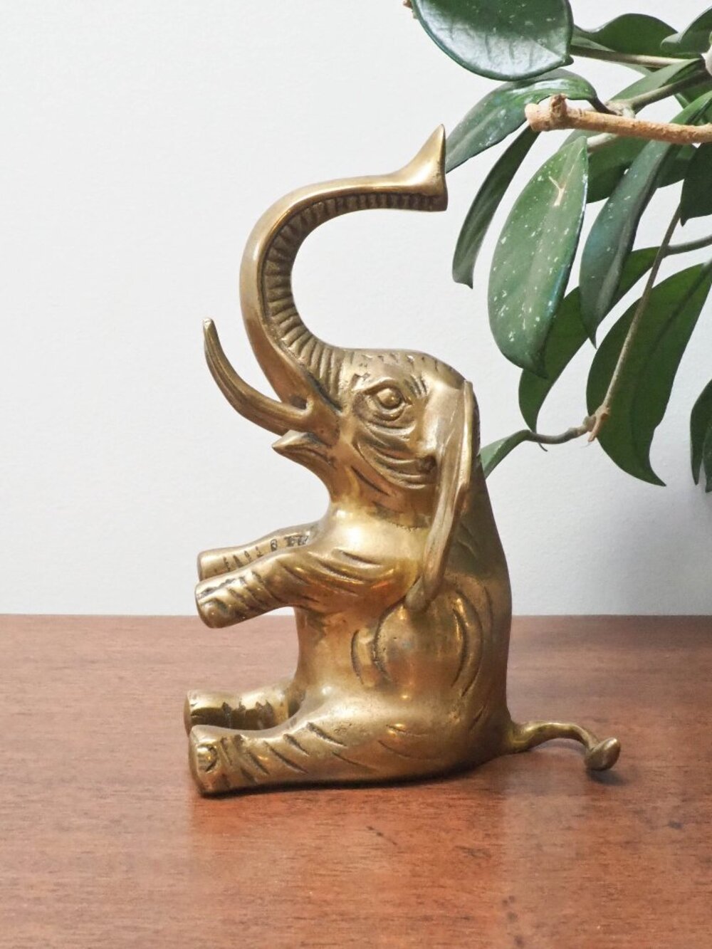 Vtg Large Brass Sitting Elephant Figurine - Bookend - 8" Tall - 70s Brass Decor